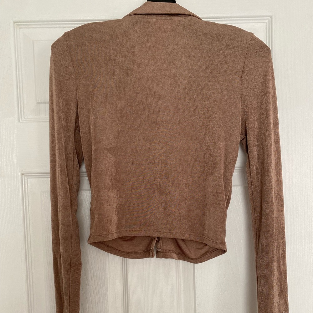 Brown Ruched Button Top - Picture 4 of 6